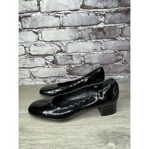 Sesto Meucci Black Patent Leather Slip On Heel Scalloped Shoes Women Sz 7.5N US
